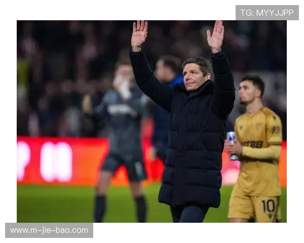 格拉斯纳谈角球战术:英超身体对抗规则利于内旋球 格拉斯纳谈角球战术:英超身体对抗规则利于内旋球